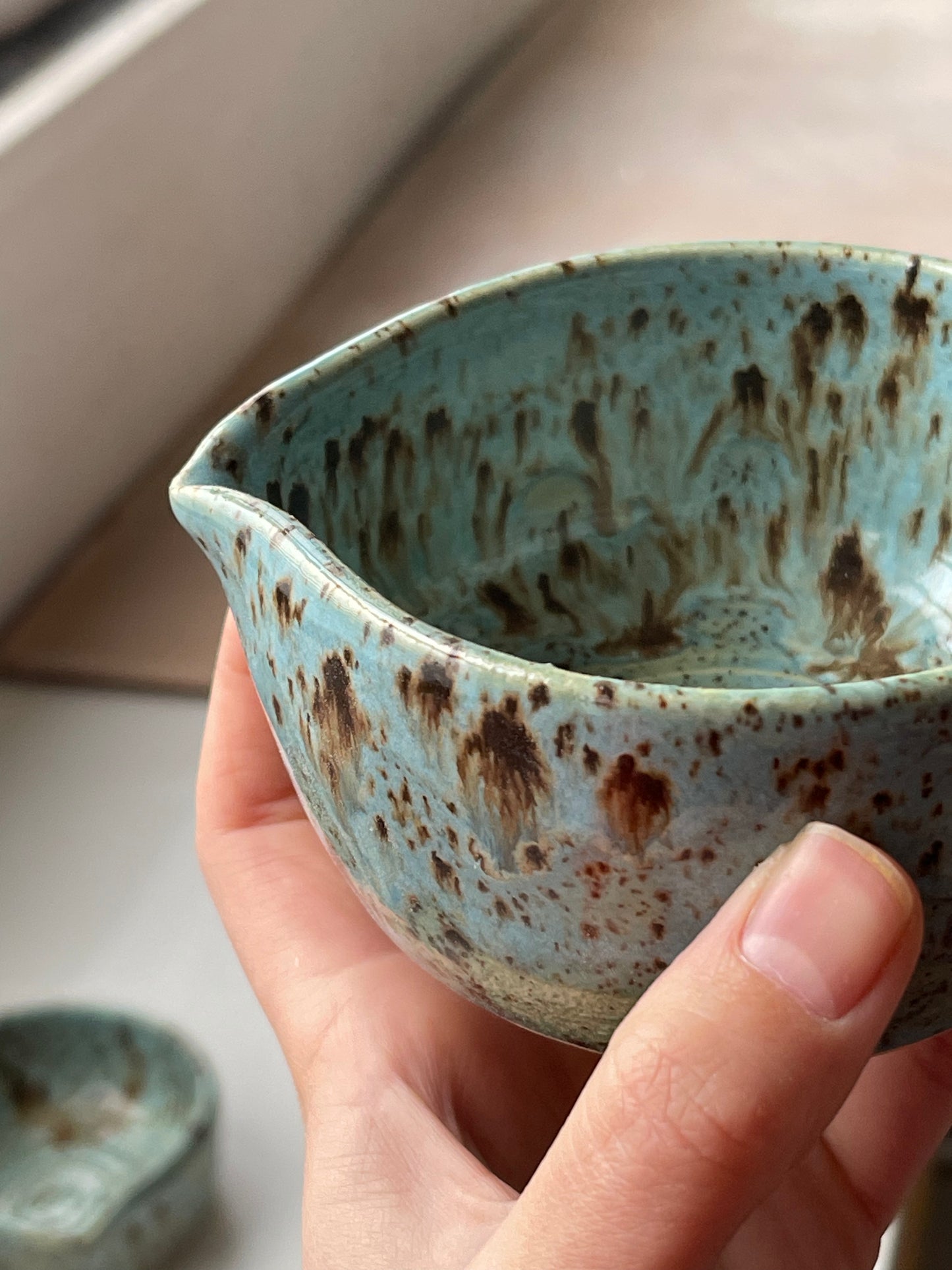 Bol à matcha turquoise et brun