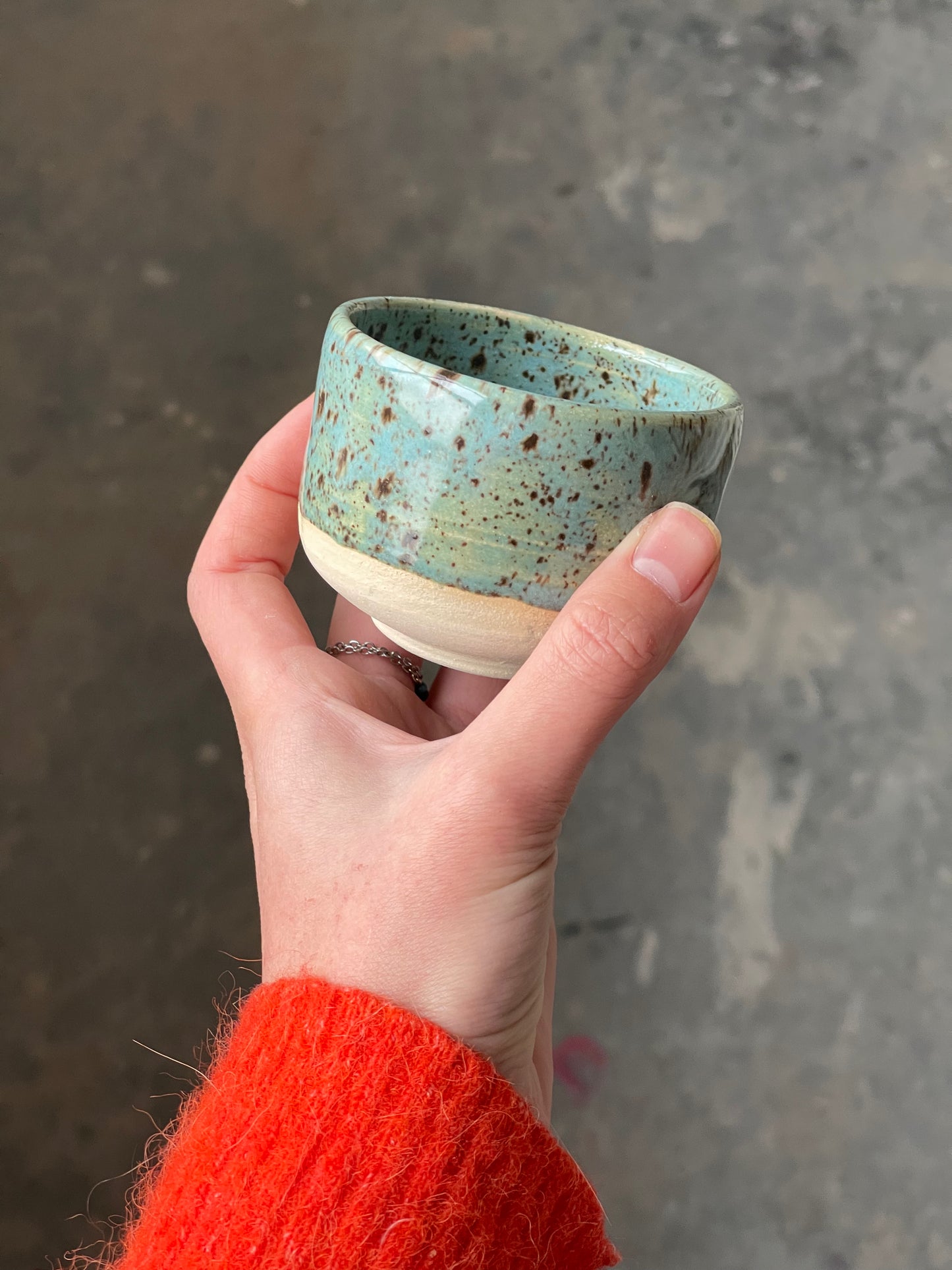 Petite tasse turquoise et brun