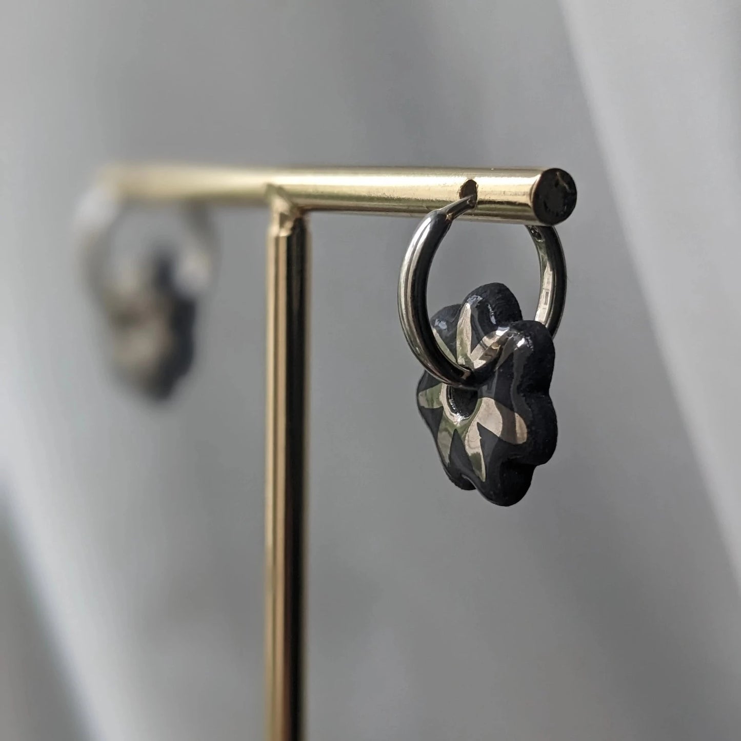 BO888 mini fleur noire et argent